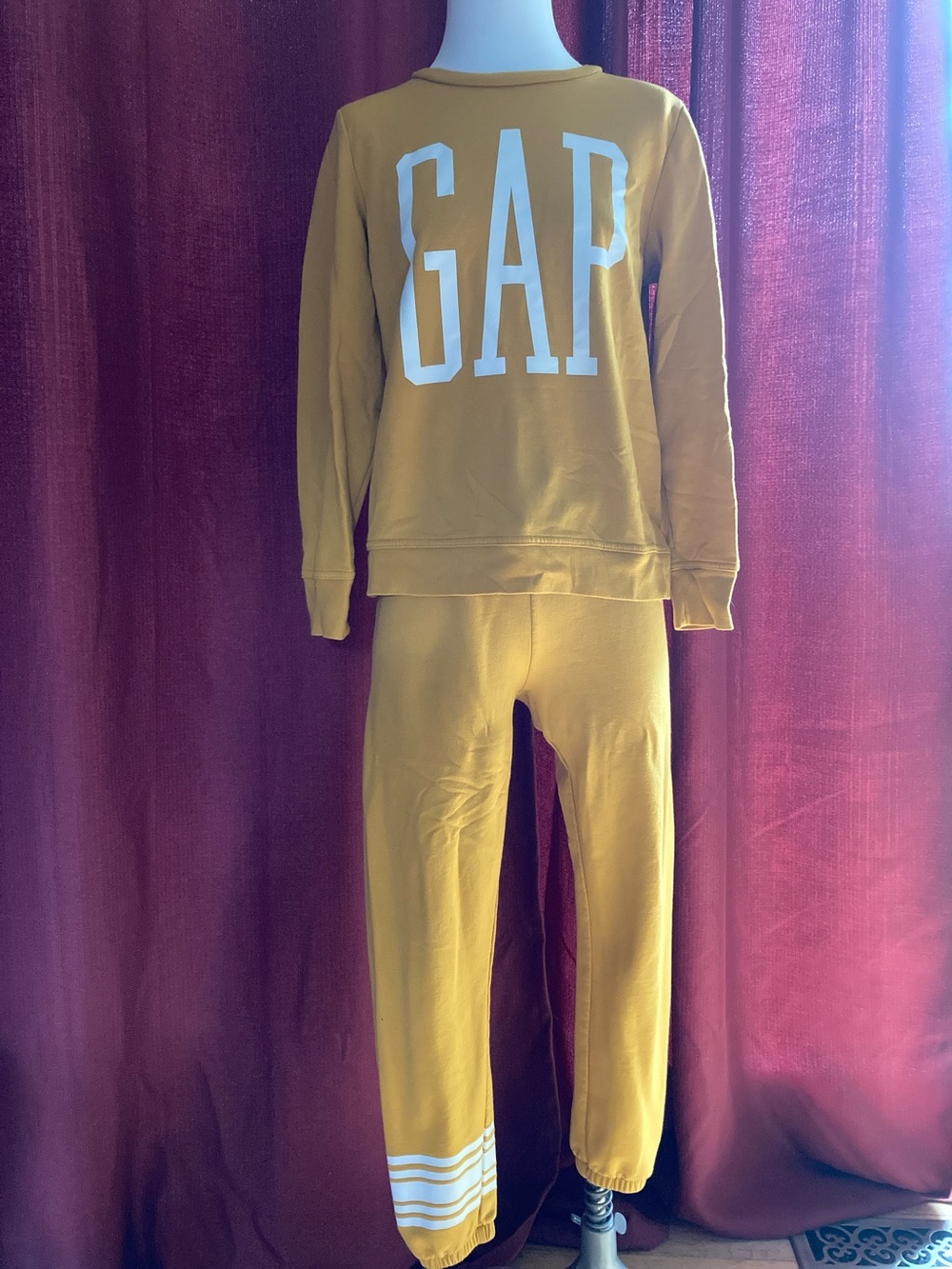 GAP Women’s Mustard Logo Sweat suit Set